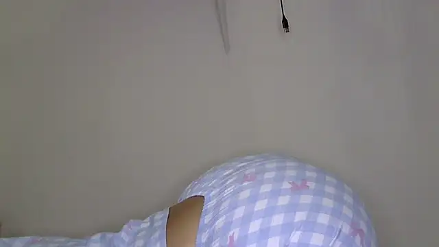 Snapshot of Paisleehaze chatting on 10/29/25, 11:50 Paisleehaze online show from 10/29/25, 11:50