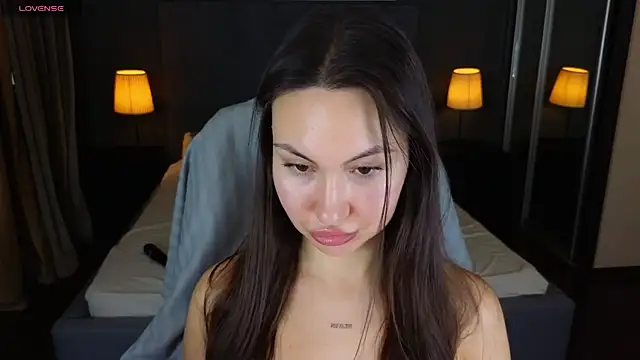 Snapshot of GIGI_BENNET chatting on 12/02/24, 03:36 GIGI BENNET online show from 12/02/24, 03:36