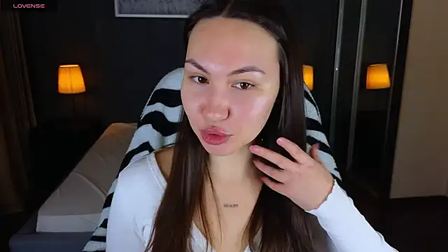 Snapshot of GIGI_BENNET chatting on 01/03/25, 05:28 GIGI BENNET online show from 01/03/25, 05:28
