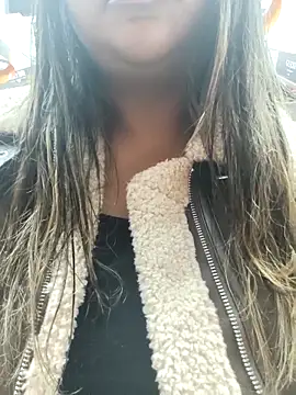 Snapshot of ArisaGonzalez chatting on 03/05/26, 01:29 ArisaGonzalez online show from 03/05/26, 01:29