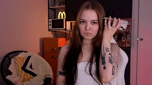 doll lol  online show from 12/02/25, 05:41