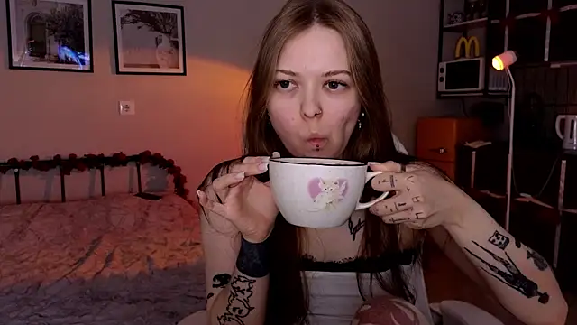 doll lol  online show from 05/12/26, 07:11