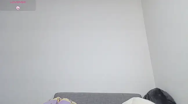 Snapshot of _NOA-chan_ chatting on 02/15/25, 03:17 NOA-chan online show from 02/15/25, 03:17