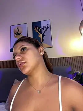 NicolleeEvanss online show from 06/15/26, 10:50