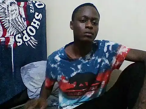 Snapshot of sexy4348 chatting on 11/05/25, 08:53 sexy4348 online show from 11/05/25, 08:53