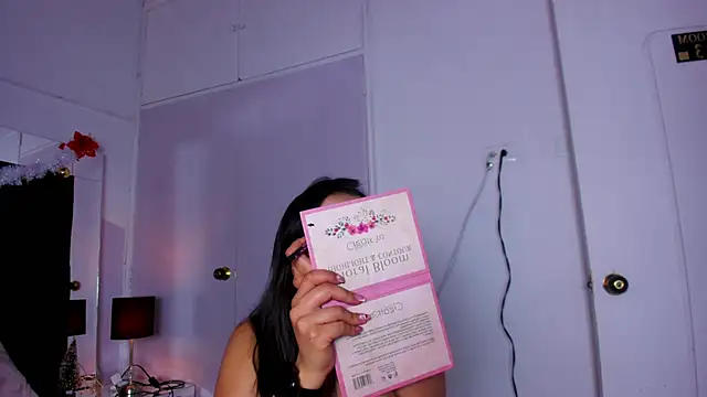 Miaa Garcia online show from 12/21/24, 09:04