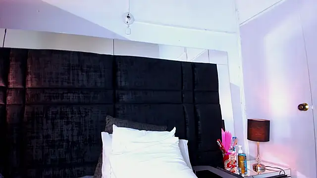 Miaa Garcia online show from 03/08/25, 03:50