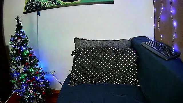 EmmaKrosss online show from 12/14/24, 03:15