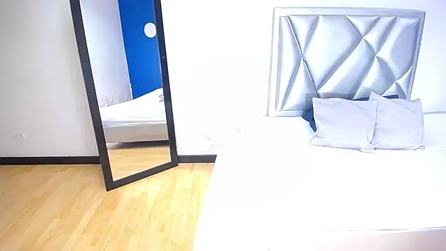 exotic karmella online show from 10/11/25, 09:57