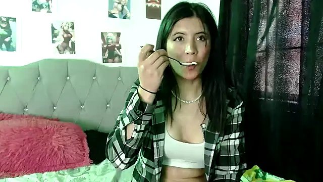 Yeimy sweetf online show from 01/15/25, 08:37