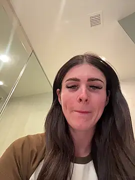 Snapshot of aus_queen chatting on 02/21/26, 01:28 aus queen online show from 02/21/26, 01:28