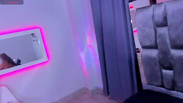 Snapshot of sarayhorny69 chatting on 01/13/25, 03:45 sarayhorny69 online show from 01/13/25, 03:45