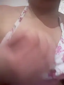 Snapshot of carmelasexy chatting on 10/26/25, 12:27 carmelasexy online show from 10/26/25, 12:27