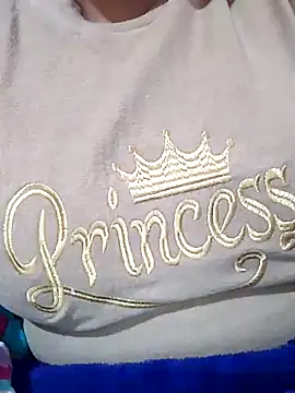 Snapshot of carmelasexy chatting on 11/27/25, 05:37 carmelasexy online show from 11/27/25, 05:37