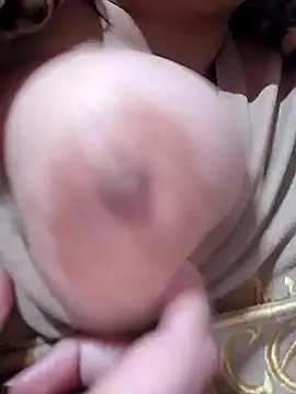 Snapshot of carmelasexy chatting on 12/03/25, 11:58 carmelasexy online show from 12/03/25, 11:58