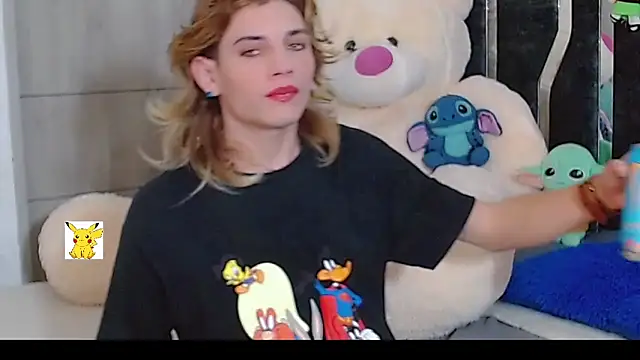 Snapshot of honey_skin chatting on 12/19/24, 08:56 honey skin online show from 12/19/24, 08:56