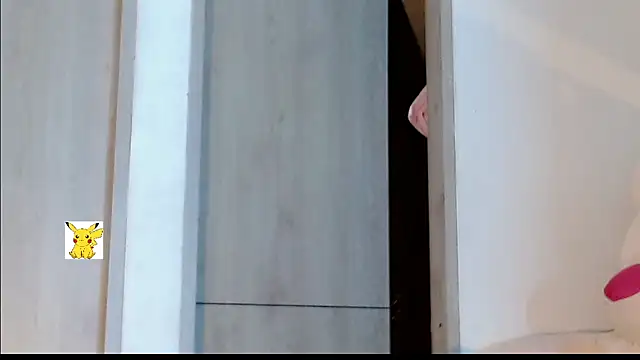 Snapshot of honey_skin chatting on 02/27/25, 02:21 honey skin online show from 02/27/25, 02:21