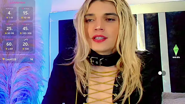 Snapshot of honey_skin chatting on 02/09/26, 11:14 honey skin online show from 02/09/26, 11:14