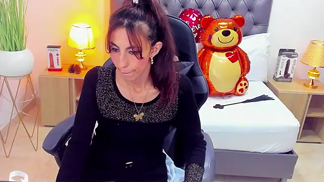 candy summer28 online show from 02/22/25, 10:31