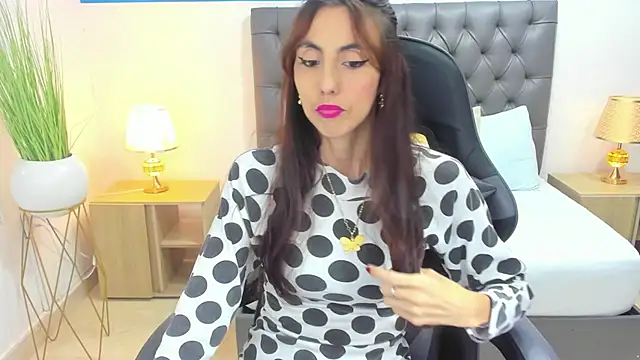 candy summer28 online show from 03/04/25, 07:11