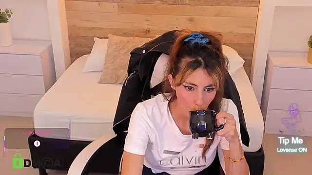 candy summer28 online show from 10/23/25, 07:12