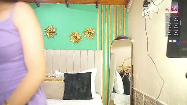 Snapshot of katlyn_martins chatting on 09/17/25, 07:04 katlyn martins online show from 09/17/25, 07:04