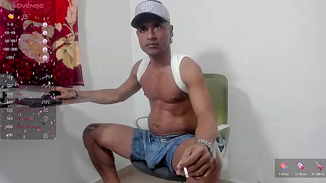 Snapshot of maik__alen chatting on 07/22/26, 04:32 maik alen online show from 07/22/26, 04:32