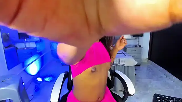 Snapshot of Orianadollx chatting on 02/12/25, 11:40 Orianadollx online show from 02/12/25, 11:40