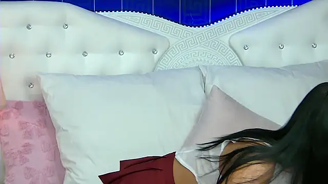 Snapshot of SophiaVilner chatting on 02/24/26, 07:34 SophiaVilner online show from 02/24/26, 07:34