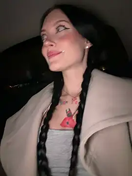 Snapshot of Melissa_crazy chatting on 01/15/26, 04:00 Melissa crazy online show from 01/15/26, 04:00