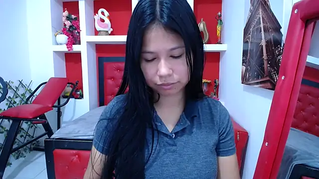 Letty Plugxo online show from 09/25/25, 12:20