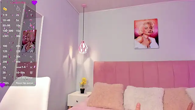 ScarletGV online show from 03/04/25, 09:07