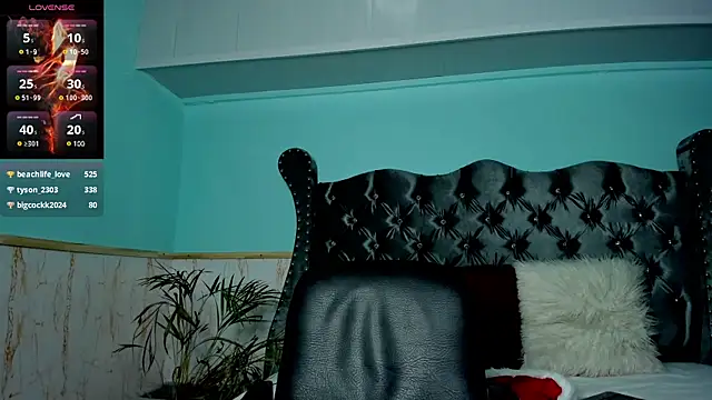 Snapshot of alice_greco chatting on 12/29/24, 12:41 alice greco online show from 12/29/24, 12:41