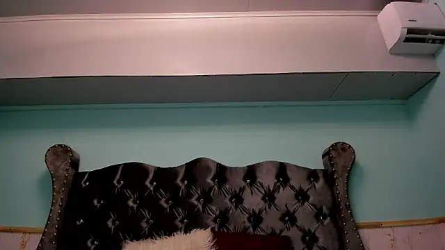 Snapshot of alice_greco chatting on 01/19/25, 04:54 alice greco online show from 01/19/25, 04:54