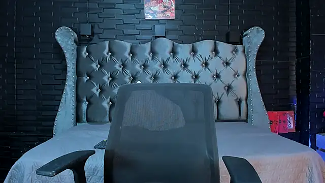 Snapshot of alice_greco chatting on 09/30/25, 02:05 alice greco online show from 09/30/25, 02:05