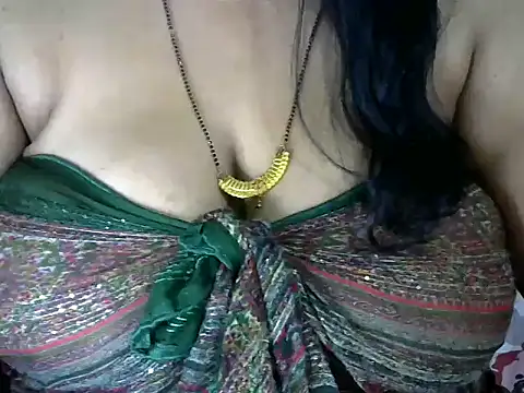 Snapshot of dramebaz_queen chatting on 10/21/25, 05:02 dramebaz queen online show from 10/21/25, 05:02