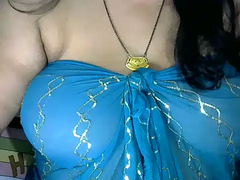 Snapshot of dramebaz_queen chatting on 11/18/25, 06:56 dramebaz queen online show from 11/18/25, 06:56