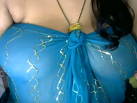 Snapshot of dramebaz_queen chatting on 11/27/25, 07:49 dramebaz queen online show from 11/27/25, 07:49