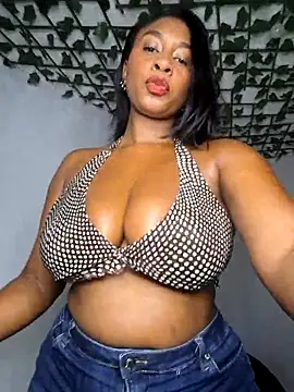 HanaThompson online show from 04/25/26, 05:21