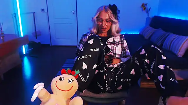 beauty chl0e online show from 12/12/24, 08:53