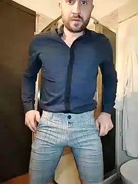 Snapshot of gilera250s chatting on 12/17/24, 10:22 gilera250s online show from 12/17/24, 10:22