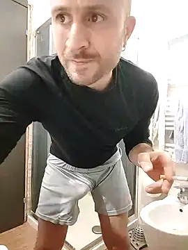 Snapshot of gilera250s chatting on 01/09/25, 04:39 gilera250s online show from 01/09/25, 04:39