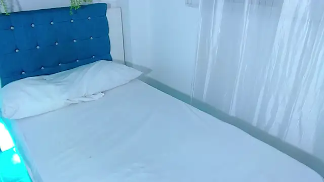 rachel moon  online show from 12/20/24, 10:22