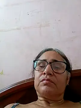  candi online show from 03/13/25, 09:05