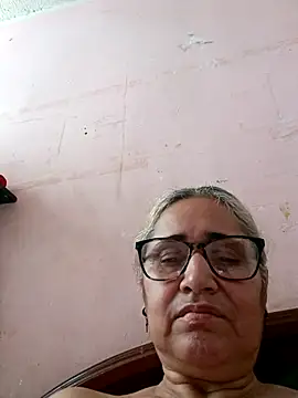  candi online show from 09/11/25, 12:49