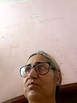  candi online show from 10/10/25, 05:12