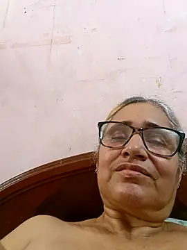  candi online show from 10/28/25, 01:14