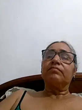 Snapshot of _candi chatting on 05/11/26, 06:41 candi online show from 05/11/26, 06:41