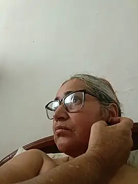 Snapshot of _candi chatting on 05/13/26, 04:26 candi online show from 05/13/26, 04:26