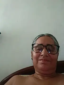 Snapshot of _candi chatting on 05/22/26, 12:11 candi online show from 05/22/26, 12:11